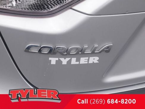 Used 2023 Toyota Corolla LE w/ LE Convenience Package FWD image 13
