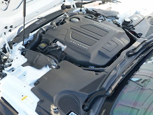 Used 2020 Jaguar F-TYPE R image 59