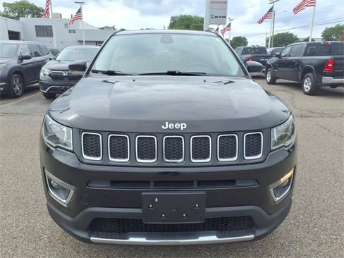 Used 2019 Jeep Compass Limited w/ Safety & Security Group image 2