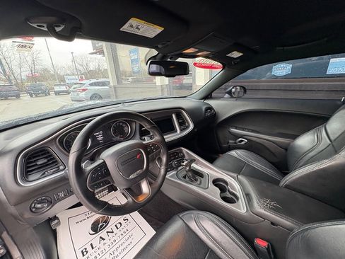 Used 2019 Dodge Challenger R/T image 13
