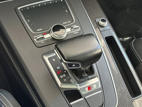 Used 2018 Audi SQ5 Prestige w/ Prestige Package AWD/4WD image 29
