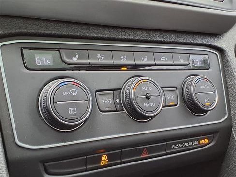 Used 2021 Volkswagen Atlas SE w/ Panoramic Sunroof Package image 8