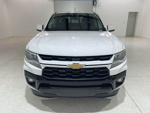 Used 2022 Chevrolet Colorado LT w/ LT Convenience Package image 8