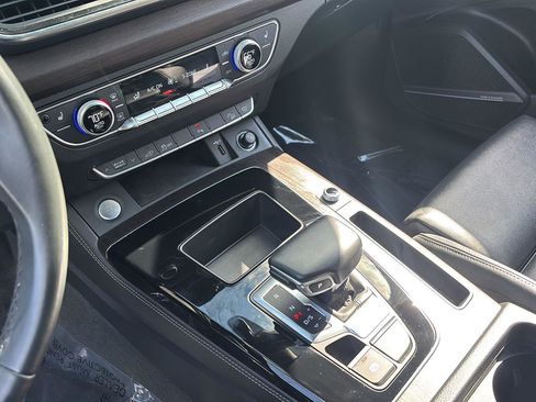Used 2023 Audi Q5 e Premium Plus AWD/4WD image 27