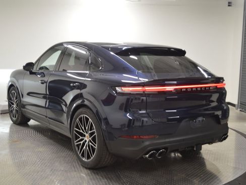 New 2026 Porsche Cayenne Coupe AWD/4WD image 3