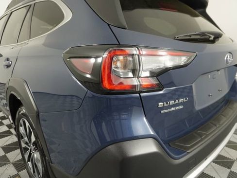 Used 2025 Subaru Outback Limited image 12