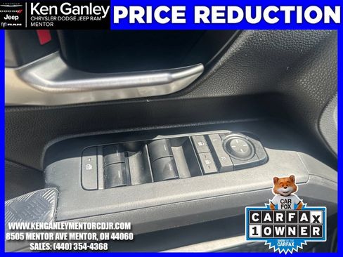 Used 2024 Toyota Tacoma TRD Sport AWD/4WD image 12