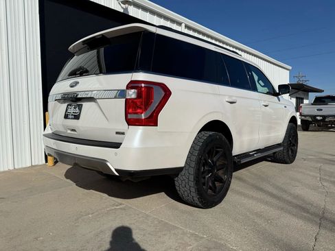 Used 2018 Ford Expedition XLT w/ Equipment Group 202A image 7