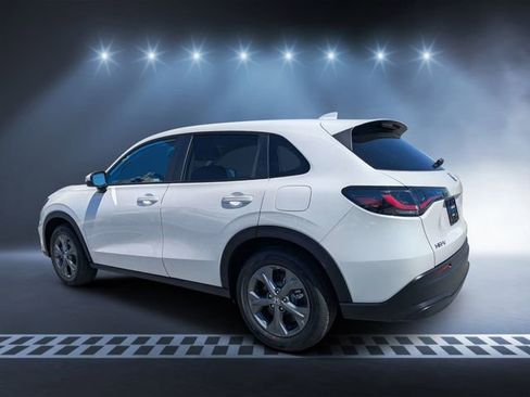 New 2026 Honda HR-V LX image 5
