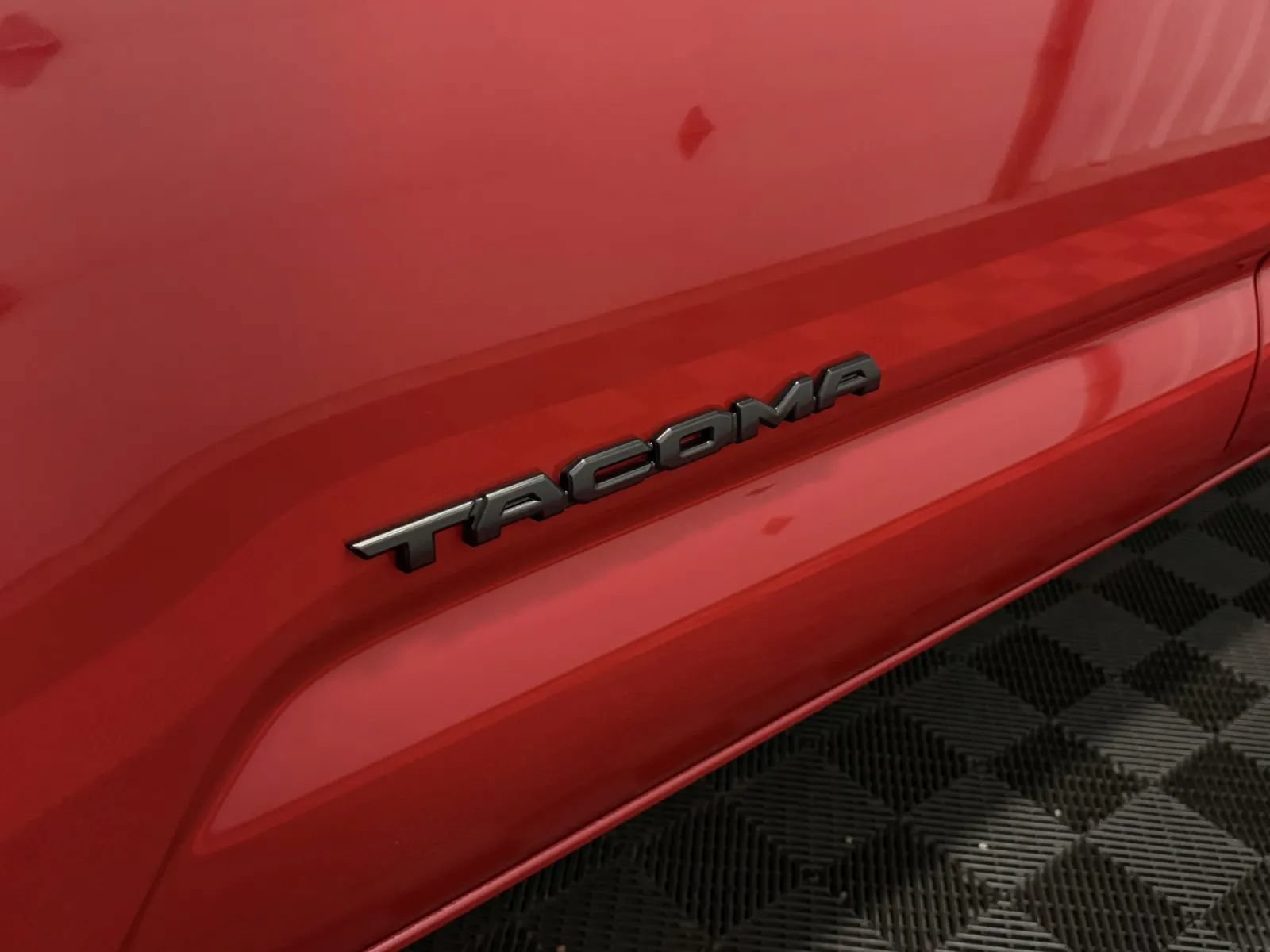 Used 2021 Toyota Tacoma TRD Off-Road w/ Technology Package AWD/4WD image 11