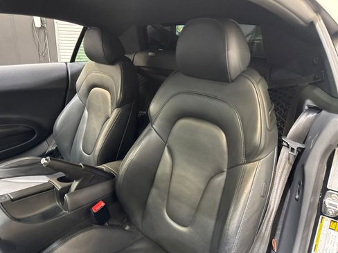 Used 2012 Audi R8 V10 AWD/4WD image 7