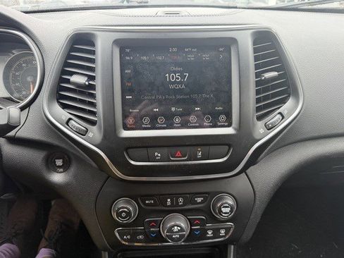 Certified 2021 Jeep Cherokee Latitude Lux w/ Comfort/Convenience Group image 18