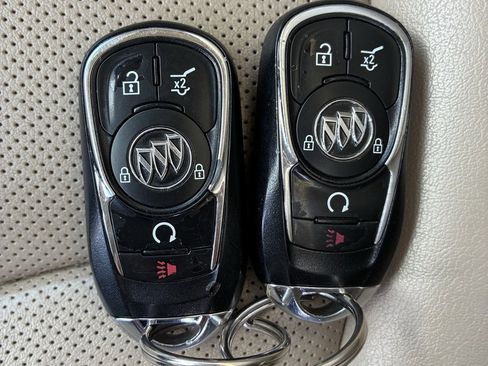 Used 2016 Buick Envision Premium image 18