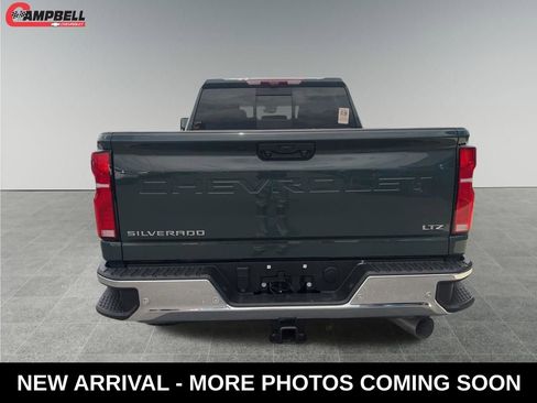 Used 2025 Chevrolet Silverado 2500 LTZ w/ LTZ Plus Package image 4