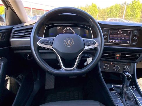Used 2024 Volkswagen Jetta S FWD image 6