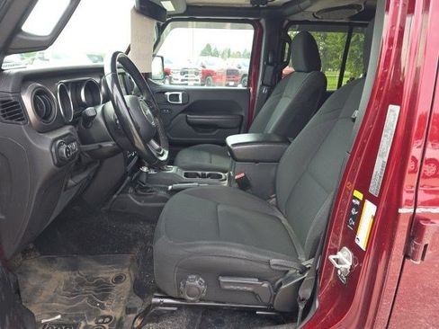 Used 2021 Jeep Gladiator Sport AWD/4WD image 16