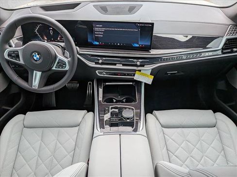New 2026 BMW X5 xDrive40i w/ M Sport Package AWD/4WD image 16