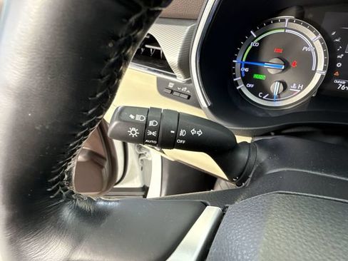 Used 2022 Toyota Highlander Platinum AWD/4WD image 16