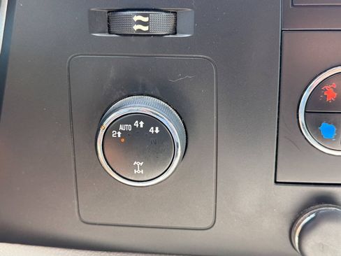 Used 2013 GMC Sierra 1500 SLE w/ Power Tech Package AWD/4WD image 13