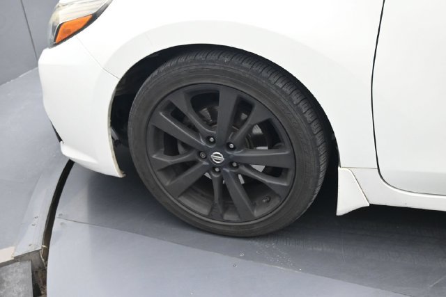 Used 2017 Nissan Altima 2.5 SR w/ Midnight Edition Package FWD image 17