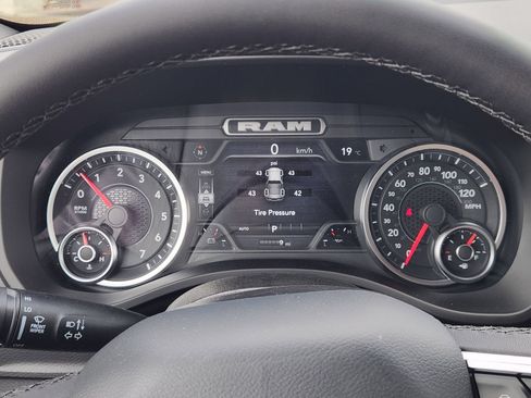 New 2026 RAM 1500 Big Horn AWD/4WD image 14