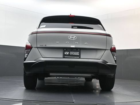 Certified 2025 Hyundai Kona SEL FWD image 25
