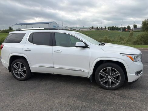 Used 2018 GMC Acadia Denali AWD/4WD image 3