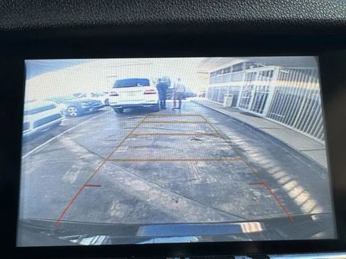 Used 2019 Buick Encore Preferred image 32