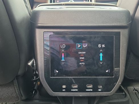 Used 2025 GMC Yukon XL Denali Ultimate w/ LPO, Floor Liner Package AWD/4WD image 24