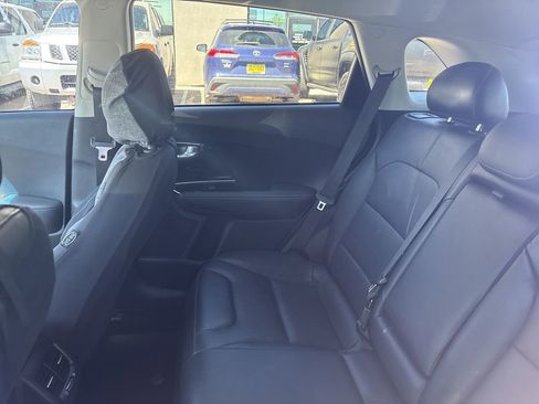 Used 2018 Kia Niro Touring image 27