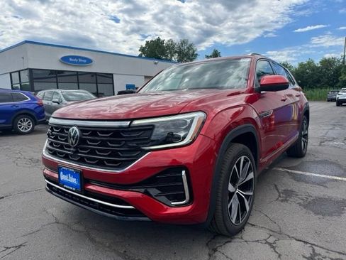 Used 2025 Volkswagen Atlas Cross Sport SEL Premium R-Line AWD/4WD image 6