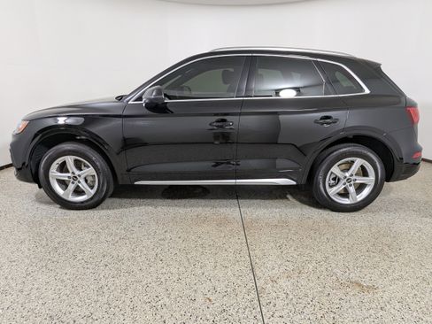 Used 2023 Audi Q5 2.0T Premium w/ Convenience Package AWD/4WD image 4