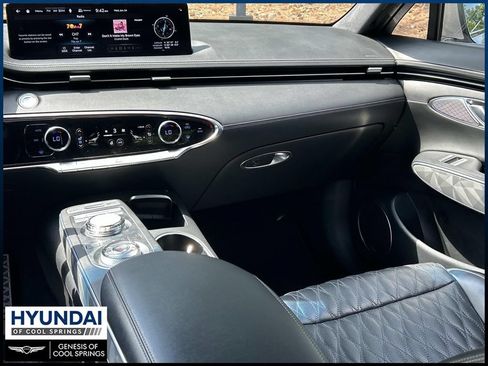 Used 2022 Genesis GV70 3.5T Sport w/ Sport Advanced Package AWD/4WD image 27