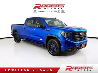 Used 2022 GMC Sierra 1500 Elevation w/ LPO, Elevation Black Package