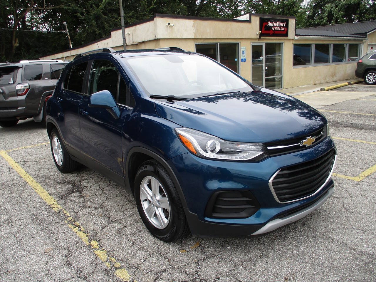 Used 2020 Chevrolet Trax LT FWD image 4