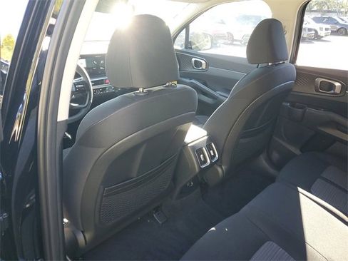 New 2026 Kia Sorento LX image 16