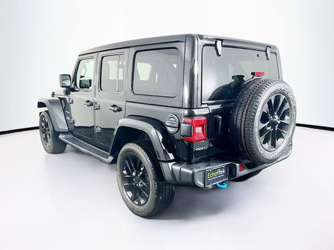 Used 2023 Jeep Wrangler Sahara w/ Cold Weather Group AWD/4WD image 5