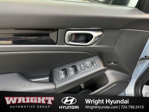 Used 2023 Honda Civic Touring image 10