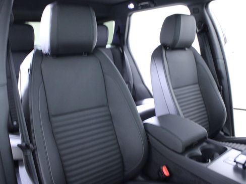 New 2026 Land Rover Discovery Sport Landmark image 14