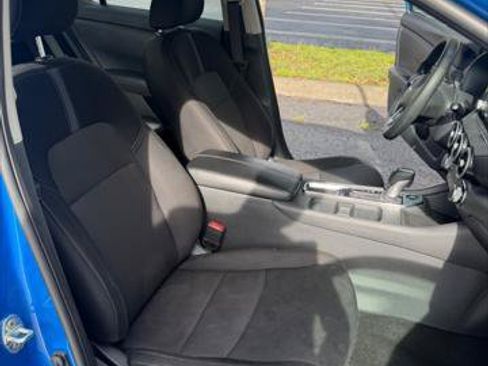Used 2024 Nissan Sentra SV FWD image 23