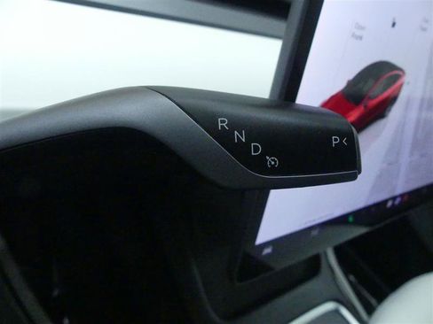 Used 2023 Tesla Model Y Long Range image 19