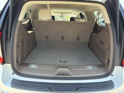 Used 2021 GMC Yukon XL Denali w/ Denali Ultimate Package RWD image 8