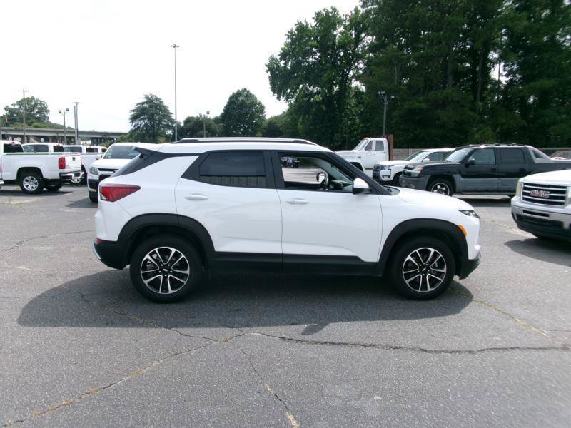 Used 2025 Chevrolet TrailBlazer LT AWD/4WD image 5
