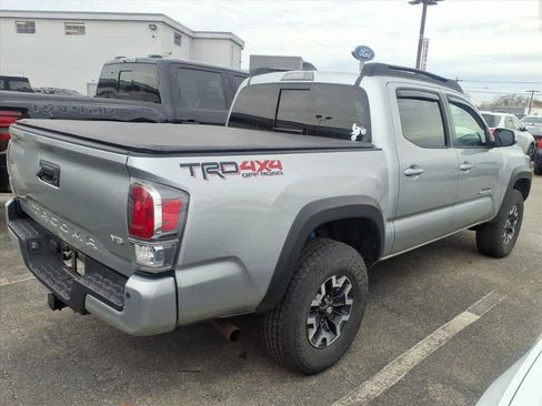 Used 2022 Toyota Tacoma TRD Off-Road image 8