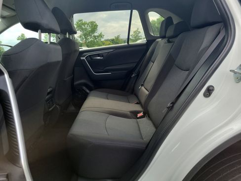 Certified 2025 Toyota RAV4 XLE AWD/4WD image 10