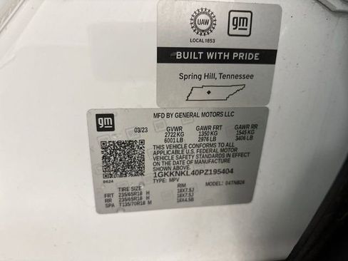 Used 2023 GMC Acadia SLE image 14