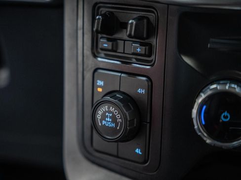 Used 2022 Ford F150 Lariat image 31