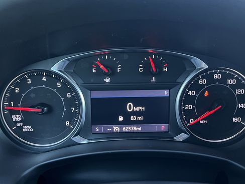 Used 2022 GMC Terrain AT4 image 9