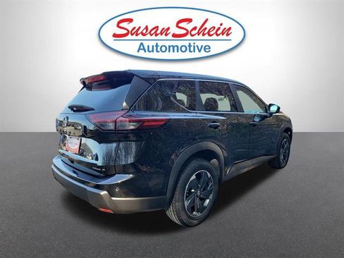 Used 2024 Nissan Rogue SV image 23