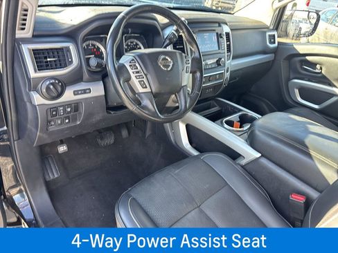 Used 2019 Nissan Titan PRO-4X image 13